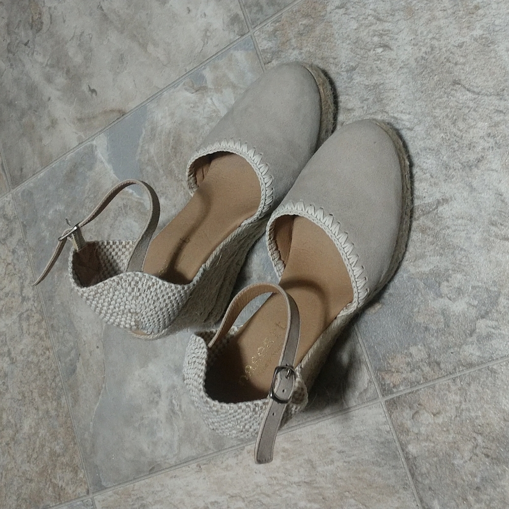 Paseart Espadrilles Wedge Heels in Taupe